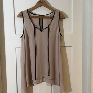Sleeveless blouse